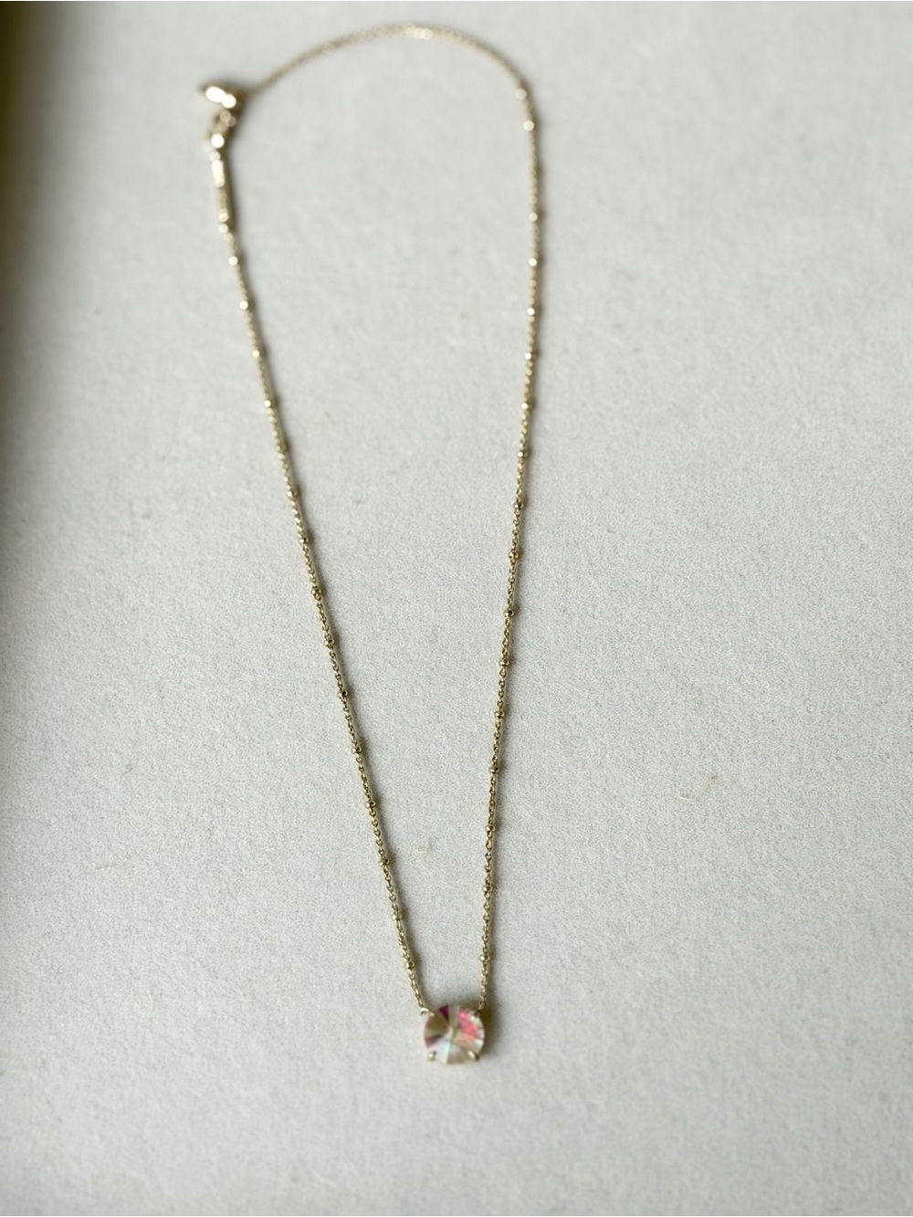 Kendra Scott Gold Chain Necklace with Iridescent Pink-Green Pendant